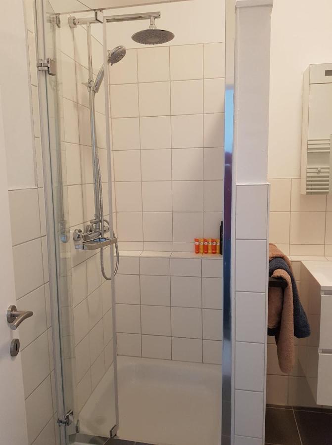 Al In Den Aap Gelogeerd? Apartment Mechelen Bagian luar foto